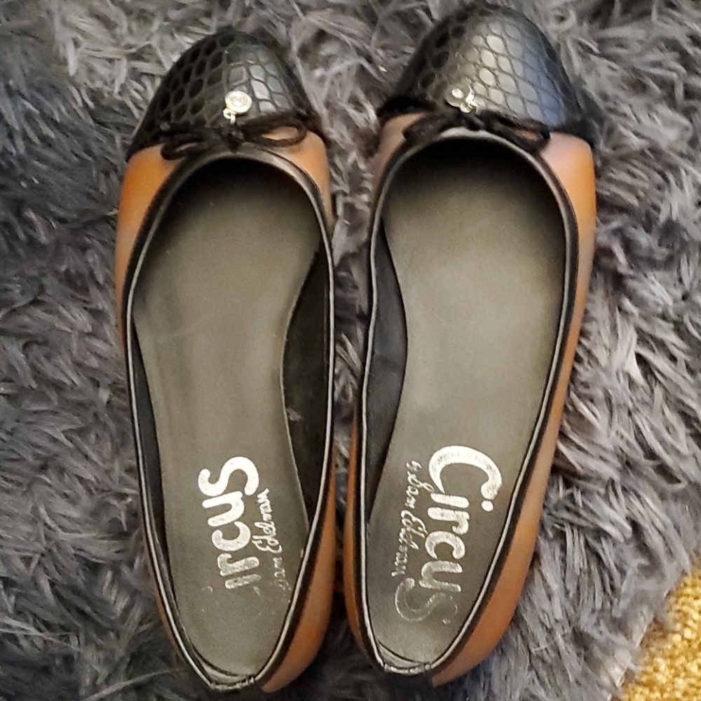 Brown~black Circus by Sam Elderman flats size7